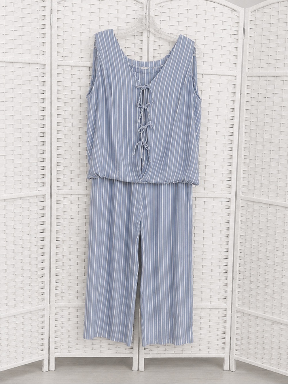 A New Day Blue & White Striped Front Laced Sleeveless 2 Piece Pant Set